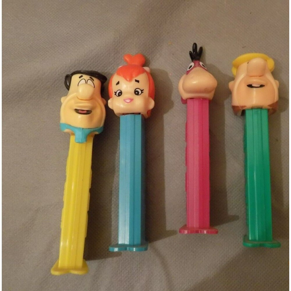 Lot of vintage Flintstone Pez dispensers